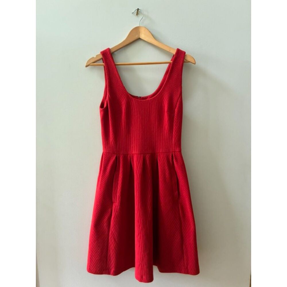 Banana Republic Red Fit & Flare Dress Size 6 | Sleeveless Textured Dress